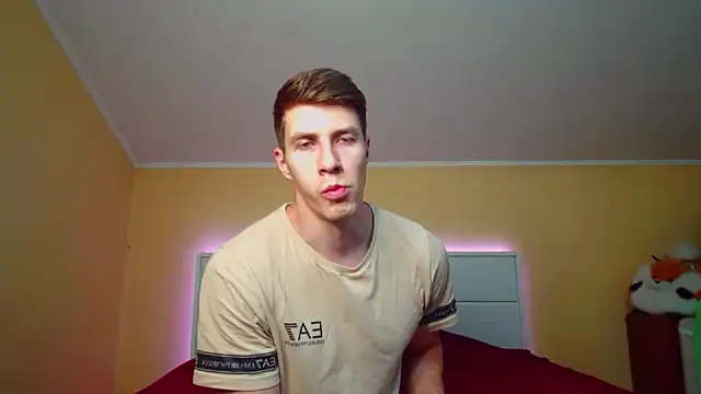 Snapshot of Chris_Brien chatting on 06-08-26, 03:51 Chris Brien online show from 06-08-26, 03:51