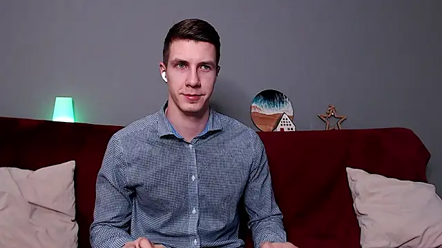Snapshot of Chris_Brien chatting on 02-18-25, 06:37 Chris Brien online show from 02-18-25, 06:37
