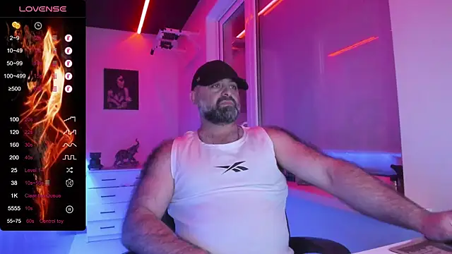 Snapshot of MAGABEAR077 chatting on 06-27-26, 12:22 MAGABEAR077 online show from 06-27-26, 12:22