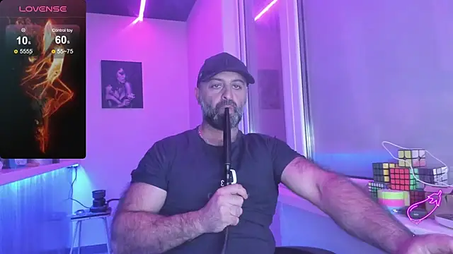 Snapshot of MAGABEAR077 chatting on 10-10-25, 01:34 MAGABEAR077 online show from 10-10-25, 01:34