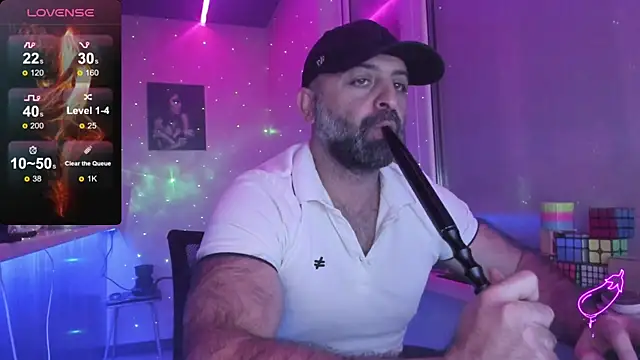 Snapshot of MAGABEAR077 chatting on 10-23-25, 03:05 MAGABEAR077 online show from 10-23-25, 03:05
