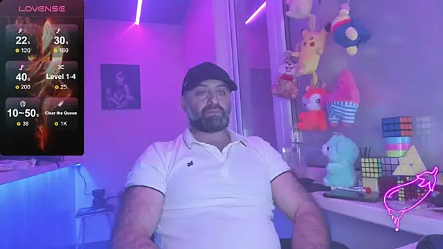 Snapshot of MAGABEAR077 chatting on 03-18-25, 07:44 MAGABEAR077 online show from 03-18-25, 07:44