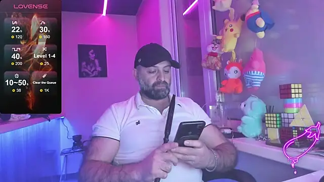 Snapshot of MAGABEAR077 chatting on 03-17-25, 07:26 MAGABEAR077 online show from 03-17-25, 07:26
