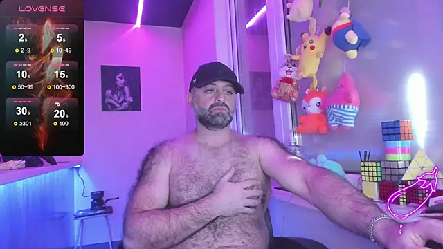 Snapshot of MAGABEAR077 chatting on 03-20-25, 06:53 MAGABEAR077 online show from 03-20-25, 06:53