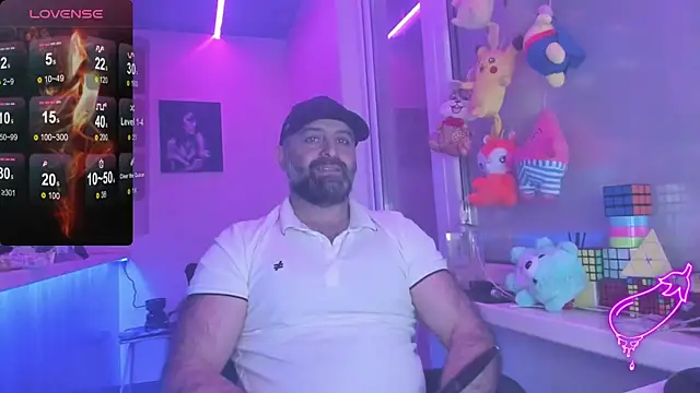 Snapshot of MAGABEAR077 chatting on 03-19-25, 05:52 MAGABEAR077 online show from 03-19-25, 05:52