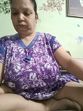 Snapshot of Kavya_kapoor chatting on 06-07-26, 05:29 Kavya kapoor online show from 06-07-26, 05:29