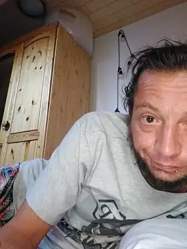 Snapshot of obiwan61 chatting on 03-03-26, 07:15 obiwan61 online show from 03-03-26, 07:15