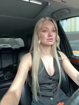 Devill Angel  online show from 09-18-25, 05:32