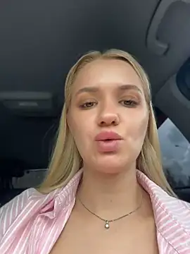 Snapshot of Devill_Angel_ chatting on 07-06-26, 12:45 Devill Angel online show from 07-06-26, 12:45