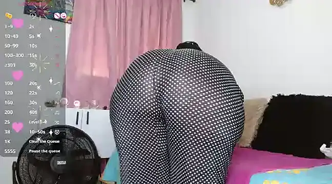Snapshot of scarlett__morgan chatting on 02-10-25, 03:53 scarlett morgan online show from 02-10-25, 03:53