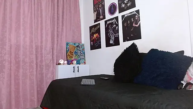 scarlett  morgan online show from 11-12-25, 01:37