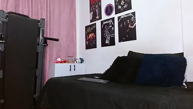 Snapshot of scarlett__morgan chatting on 09-15-25, 01:11 scarlett morgan online show from 09-15-25, 01:11