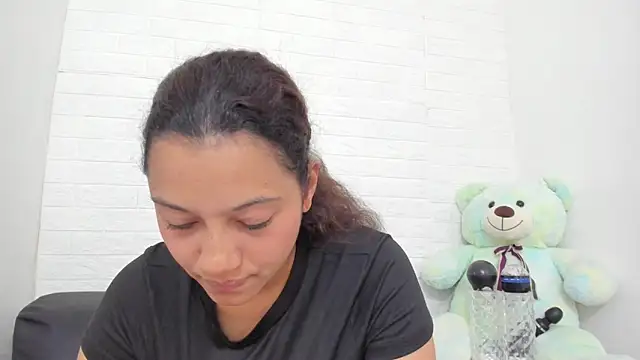 nathally roses online show from 04-21-26, 08:59