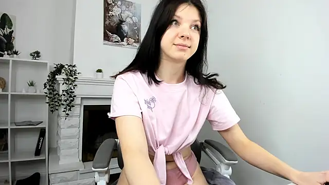 Baby Evalena online show from 09-29-25, 05:14