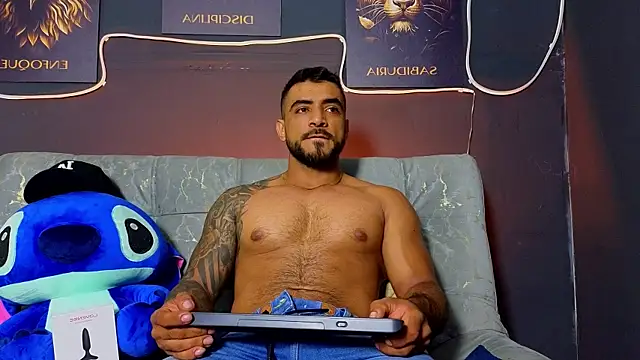 ERIC HARRISON online show from 12-01-25, 01:01