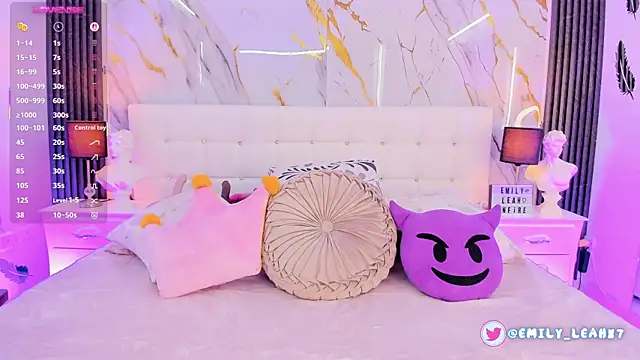 EmilyLeah  online show from 11-12-25, 01:59