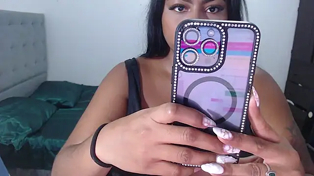 Snapshot of alanajonees22 chatting on 07-11-26, 03:45 alanajonees22 online show from 07-11-26, 03:45