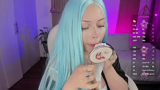 Kendall Bunnyy online show from 11-21-25, 08:41