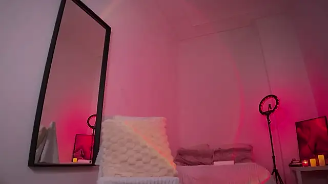 Heidi11 online show from 01-19-25, 12:59