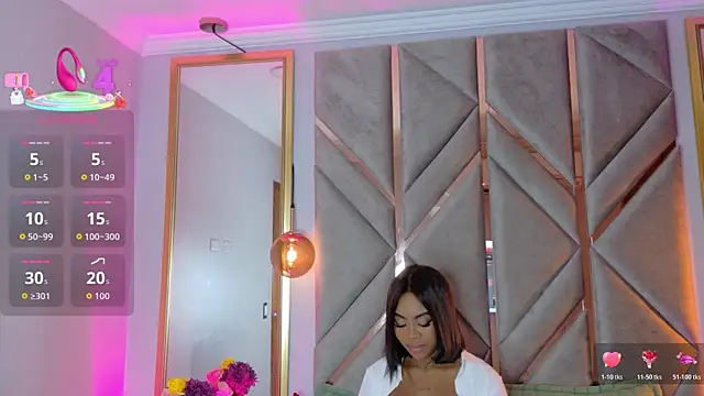 Lola King online show from 11-19-25, 03:28