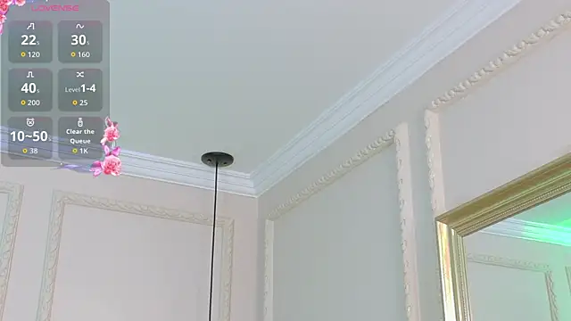 Snapshot of Lola_King chatting on 02-13-26, 04:01 Lola King online show from 02-13-26, 04:01