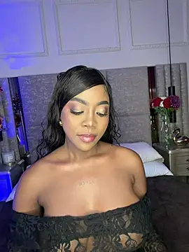 Snapshot of Lola_King chatting on 02-20-26, 01:13 Lola King online show from 02-20-26, 01:13