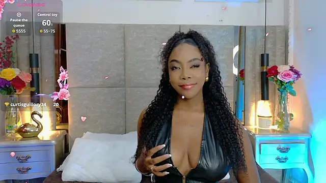 Snapshot of Lola_King chatting on 03-12-26, 03:45 Lola King online show from 03-12-26, 03:45