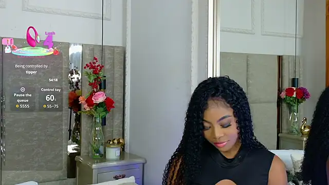 Snapshot of Lola_King chatting on 02-26-26, 04:45 Lola King online show from 02-26-26, 04:45