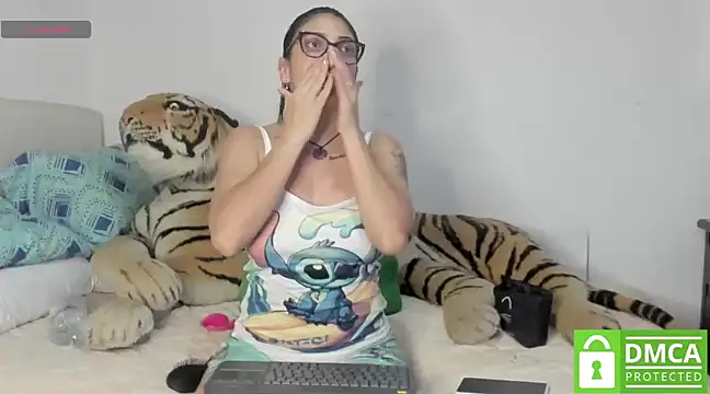 micaelajones online show from 01-09-25, 04:28