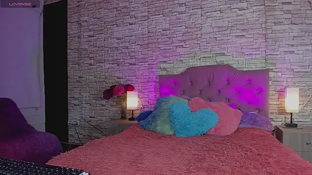 kitty queen10 online show from 09-17-25, 04:14