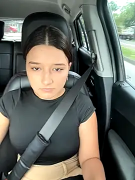 littlemelodi18 online show from 10-06-25, 05:46