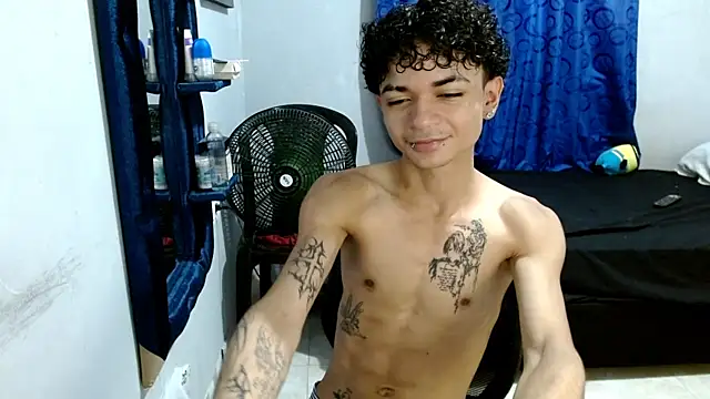Snapshot of Lovebeng_ chatting on 03-12-25, 10:39 Lovebeng online show from 03-12-25, 10:39