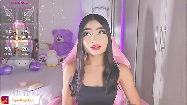 Snapshot of urfavprettygirl chatting on 10-21-25, 07:41 urfavprettygirl online show from 10-21-25, 07:41