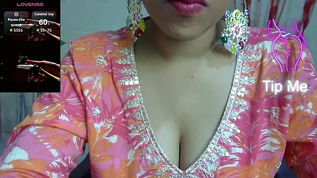 Snapshot of Preeti-Sexy chatting on 10-24-25, 05:39 Preeti-Sexy online show from 10-24-25, 05:39