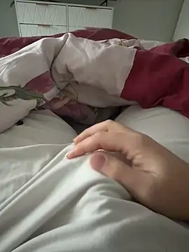 Snapshot of tiou72 chatting on 02-14-26, 08:36 tiou72 online show from 02-14-26, 08:36