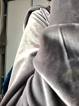 AliceBrayan online show from 09-22-25, 05:02