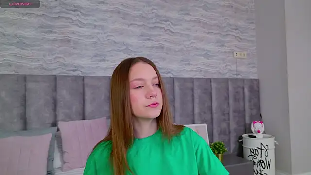 AliceBrayan online show from 03-21-25, 05:11