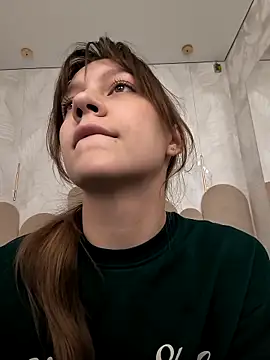 AliceBrayan online show from 05-21-26, 05:10