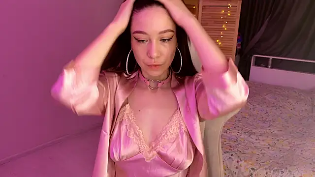 Miss Mia Murr online show from 10-26-25, 05:41