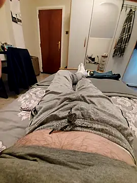 pascalino100 online show from 10-09-25, 04:40