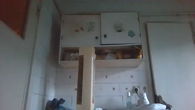 Snapshot of mariusica1@xh chatting on 06-15-26, 02:34 mariusica1xh online show from 06-15-26, 02:34