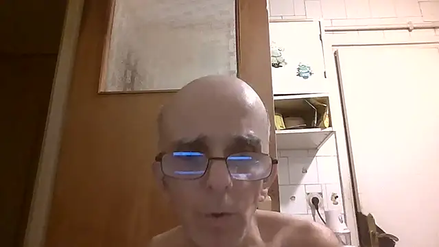 Snapshot of mariusica1@xh chatting on 07-16-26, 06:27 mariusica1xh online show from 07-16-26, 06:27