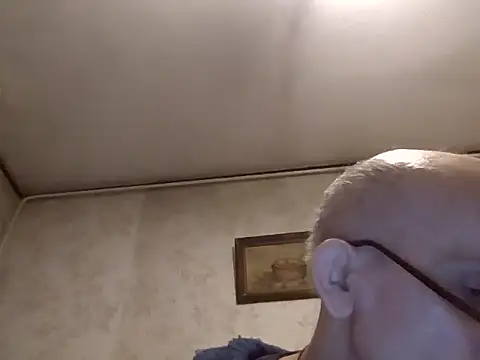 mariusica1xh online show from 12-17-25, 04:12