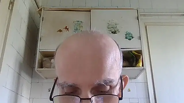 Snapshot of mariusica1@xh chatting on 07-07-26, 09:57 mariusica1xh online show from 07-07-26, 09:57