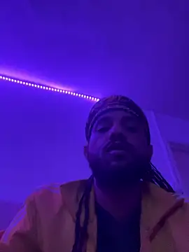 Snapshot of Rastamanzigy22 chatting on 10-16-25, 01:03 Rastamanzigy22 online show from 10-16-25, 01:03