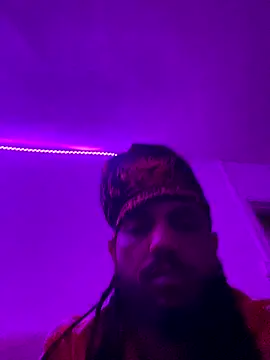 Snapshot of Rastamanzigy22 chatting on 10-16-25, 02:36 Rastamanzigy22 online show from 10-16-25, 02:36