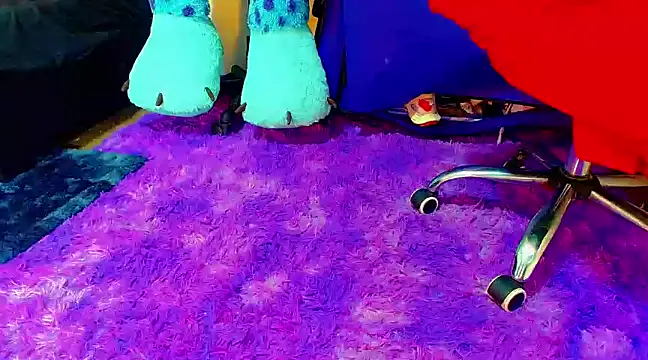 nicol gill  online show from 02-05-25, 05:42