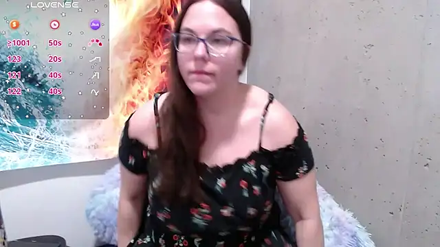 Snapshot of Punishwithpain chatting on 11-24-25, 05:46 Punishwithpain online show from 11-24-25, 05:46