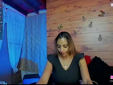 Snapshot of mykaelahoney chatting on 10-23-25, 06:12 mykaelahoney online show from 10-23-25, 06:12