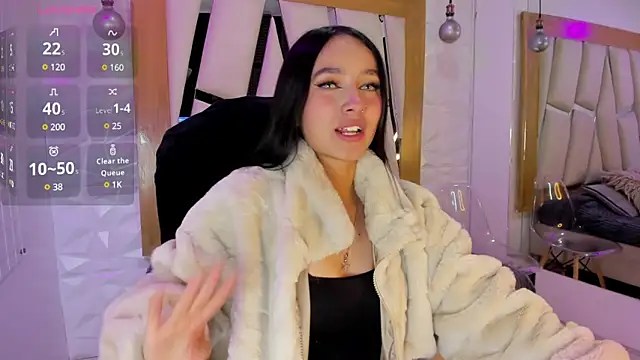 Snapshot of sophie_ws chatting on 12-30-24, 04:31 sophie ws online show from 12-30-24, 04:31